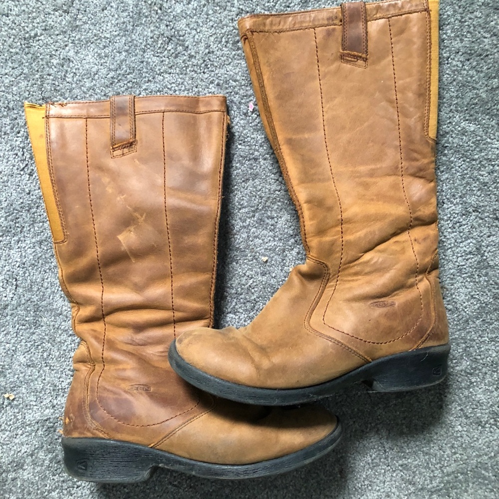 Calf height brown boots